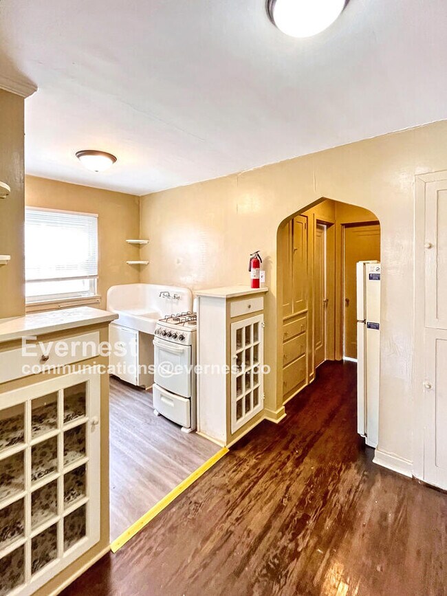 3812 Drexel Dr unit 1, Toledo, OH 43612 - photo 2