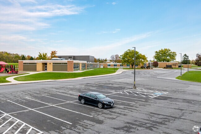 Bolivar Road Elementary School serves students in grades K-4th.