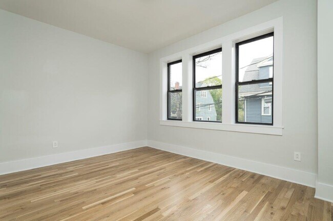11 Elko St, Brighton, MA 02135 - photo 5