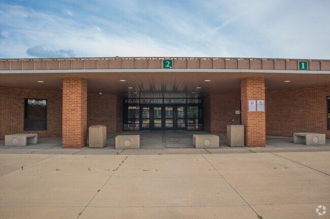 Willard Grizzell Middle School front entrance in Delaware County.