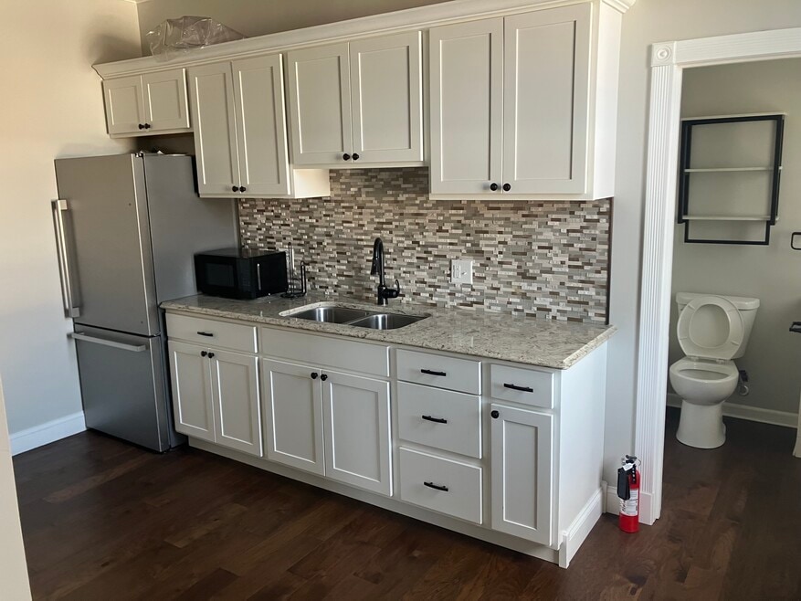 118 E Sandusky St unit 1, Findlay, OH 45840 - photo 1