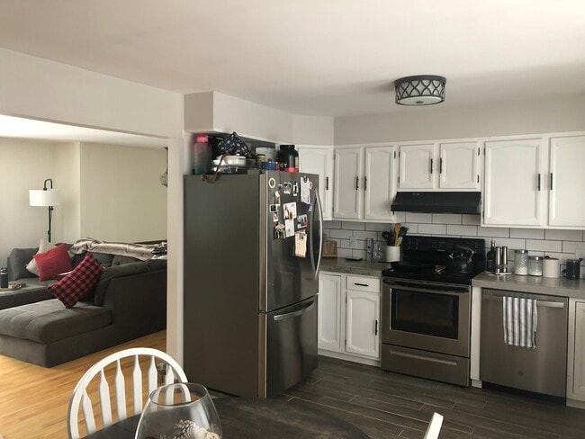 27 Ashdown Rd unit A, Ballston Lake, NY 12019 - photo 3