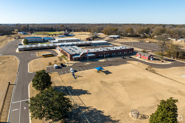 Magnolia Heights School serves students in Tate County.