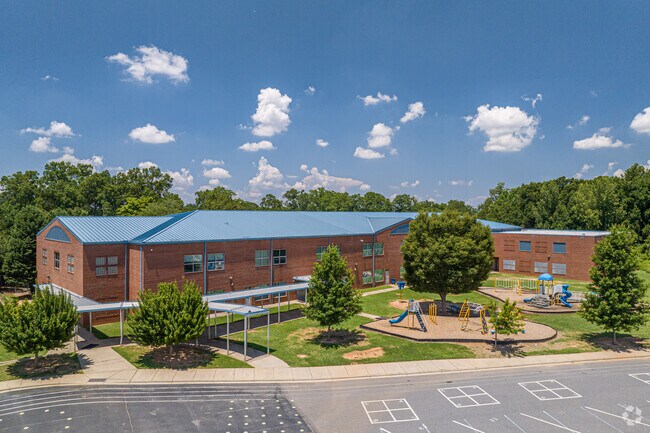 Welcome to the Oakhurst STEAM Academy.