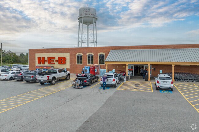 Fresh groceries await at H-E-B in West Columbia near Damon.