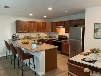 7076 Plymouth Grove Ct, Jacksonville, FL 32220