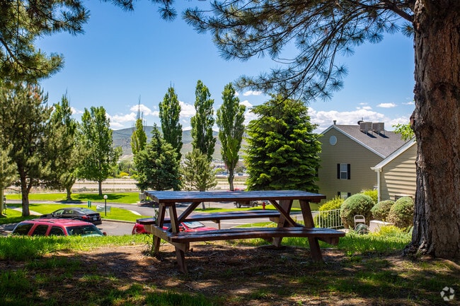 Parkway Apartments - Elko, Elko, NV 89801 - photo 6