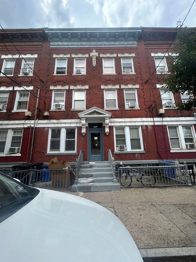 5611 Hudson Ave Unit 1, West New York, NJ 07093