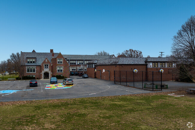 Smith Elementary School has a student to teacher ratio of 17 to 1.