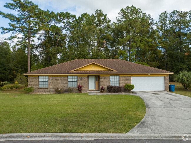 Older ranch homes can be found in Biscayne.