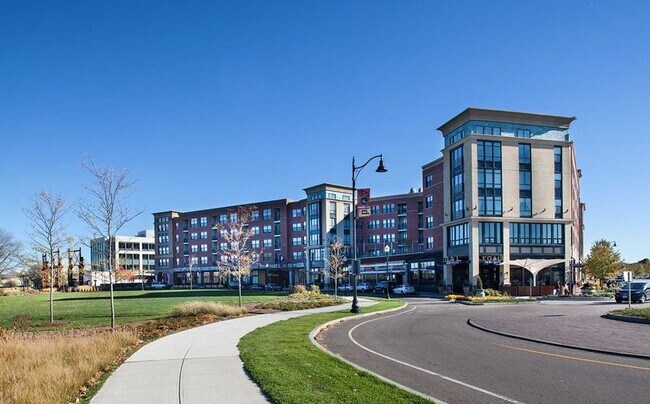 333 Great River Rd unit 1-246, Somerville, MA 02145 - photo 4