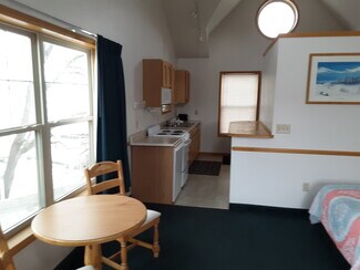 217 Arthur St Unit 101-204, Manistee, MI 49660