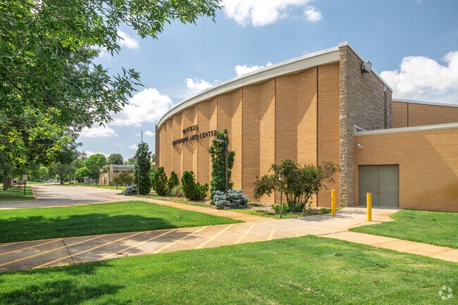 Columbus Middle School in Columbus encourages students to succeed.