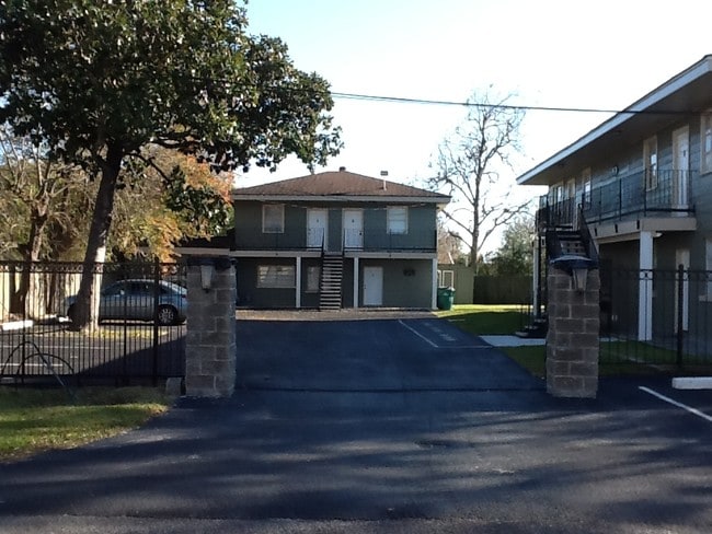 2108 Willow St unit B., Harvey, LA 70058 - photo 3