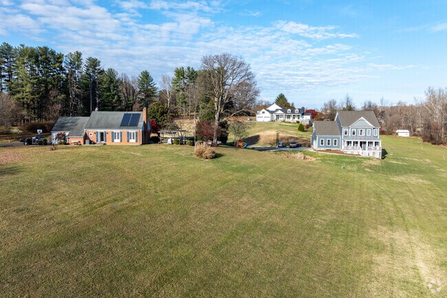 Children have plenty of space to play in the yard when living in Dayton.