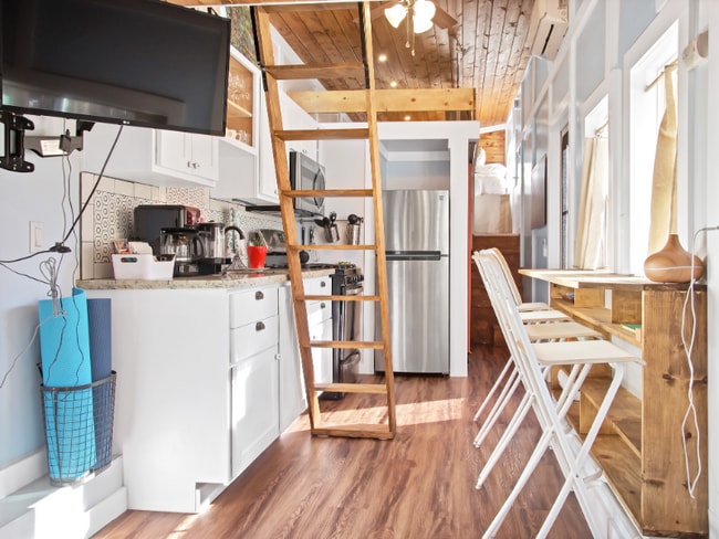 7917 Roswell St, Houston, TX 77022 - photo 5