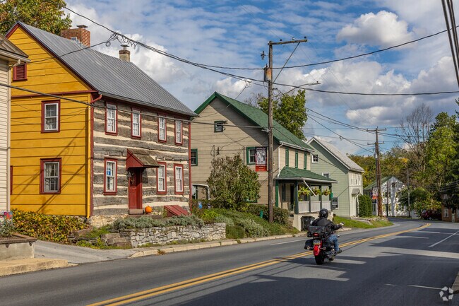 Traditional architectural styles line the main strip through Schaefferstown.