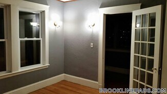 79 Winthrop Rd Unit 1, Brookline, MA 02445