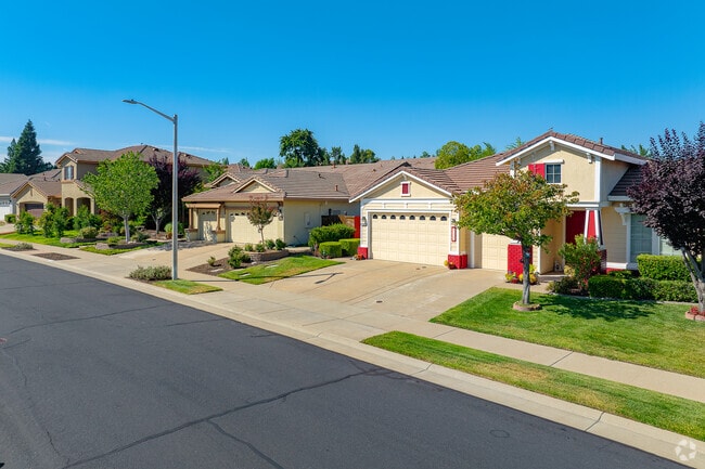 Craftsman ranch style homes are most popular in Stanford.