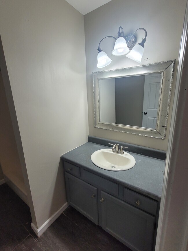 2207 Weathered Rock Rd unit Apartment B, Jefferson City, MO 65101 - photo 6