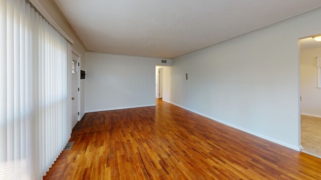 1056 Elmwood St, Plainwell, MI 49080 - photo 2