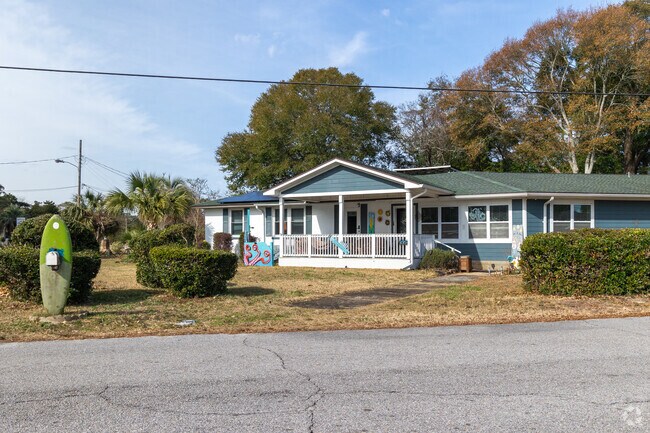 Low-slung ranches are plentiful in Fort Walton Beach.