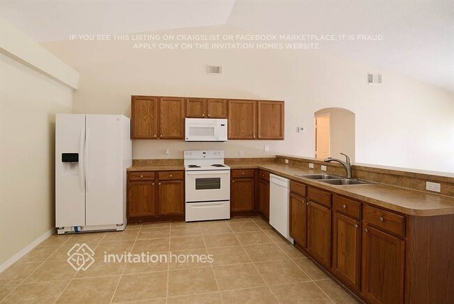 5807 NW Carr Ct, Port Saint Lucie, FL 34986 - photo 4