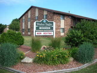 1398 Windsor Dr, Green Bay, WI 54302