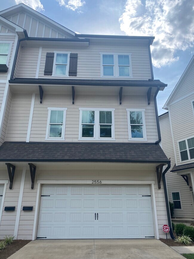 2556 Vail Ave, Charlotte, NC 28207