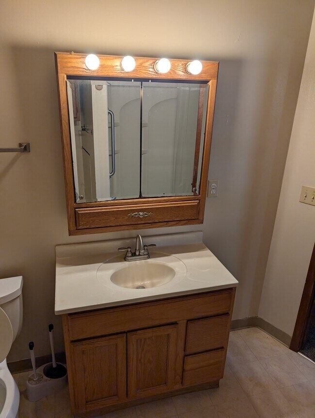 401 W Walnut St, Akron, IN 46910 - photo 6