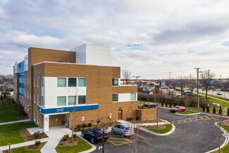 310 W Rand Rd, Arlington Heights, IL 60004