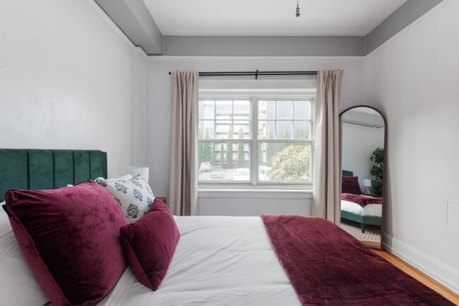 Embassy unit 212, Portland, OR 97209 - photo 5