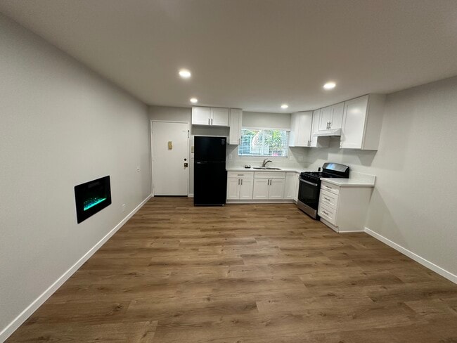 1132 255th St unit 4, Los Angeles, CA 90710 - photo 2