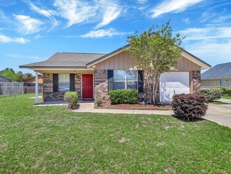 703 Waterfield Dr, Hinesville, GA 31313