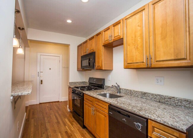140 Highland Ave unit 6, Somerville, MA 02143 - photo 3