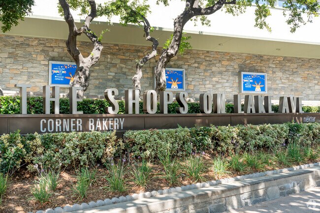 Get your shopping done at The Shops on Lake Ave. in Cal-Tech region of Pasadena, Ca.