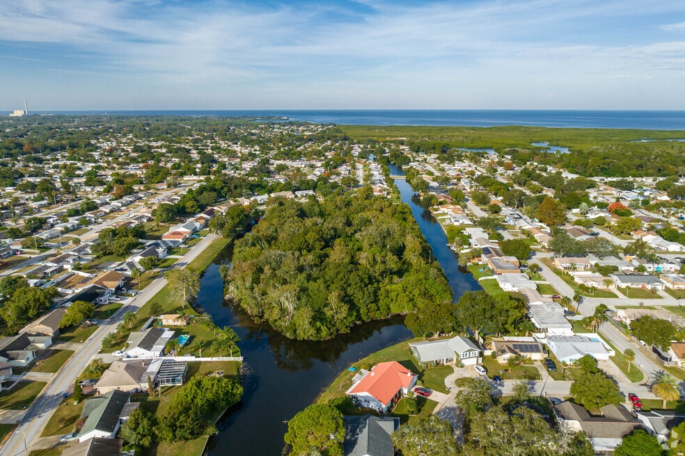 Neighborhood_BeaconSquare547712_V2_111423