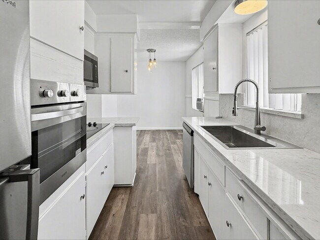 1245 Brockton Properties LLC, Los Angeles, CA 90025 - photo 3