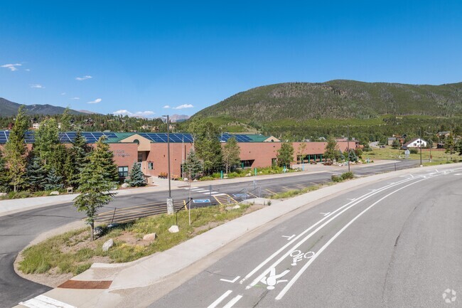 Summit Cove Elementary School.
