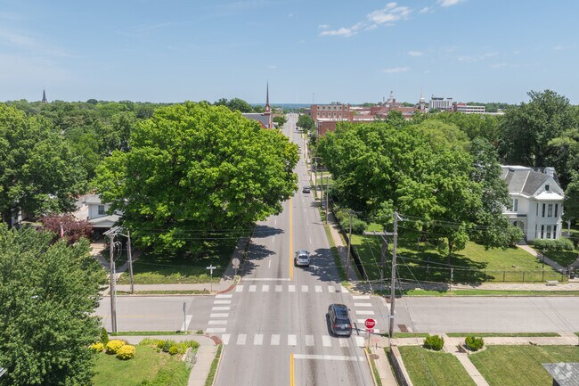 Truman Road connects Downtown Kansas City to the Heart of Independence neighborhood.