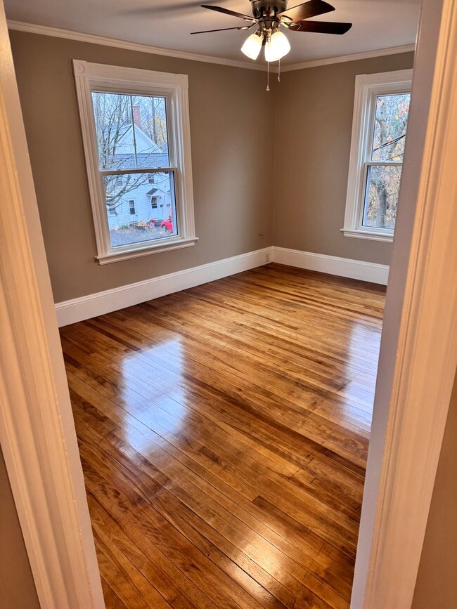 12 Crosby St unit 12 Crosby St 2, Augusta, ME 04330 - photo 4