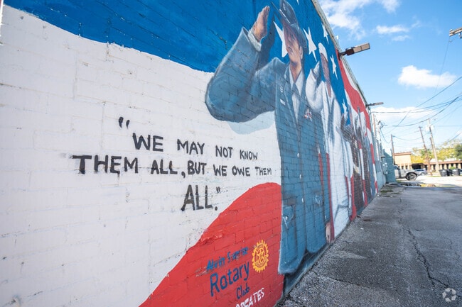 A mural showing respect for military and police of Alvin.