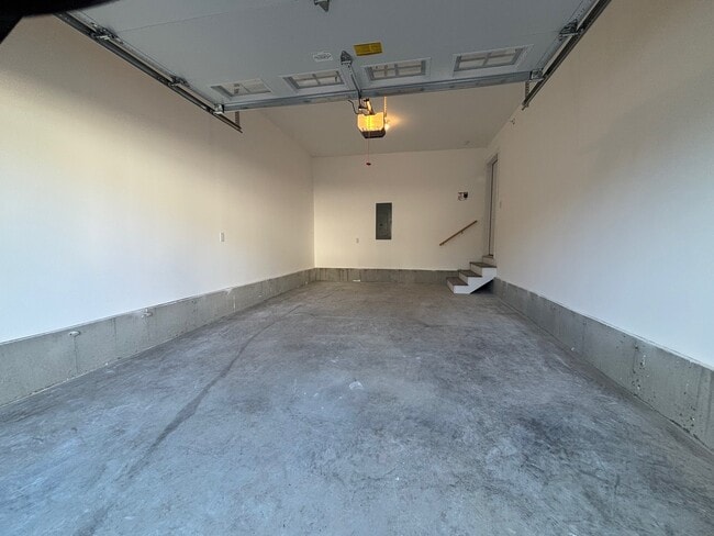 102 Sycamore Ln, Kennebunk, ME 04043 - photo 4