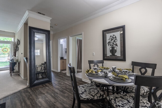 2BR,2BA,-1034SF, The Seaport