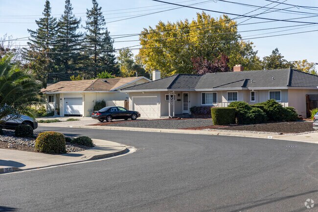 Single family homes line the streets in the Vista Diablo neighborhood.