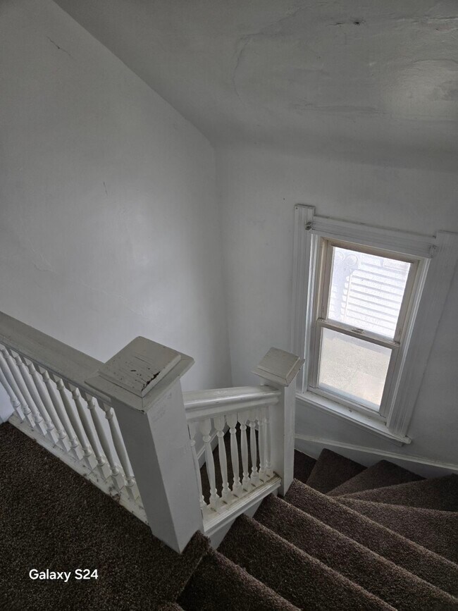 1135 Woodville Rd, Toledo, OH 43605 - photo 4