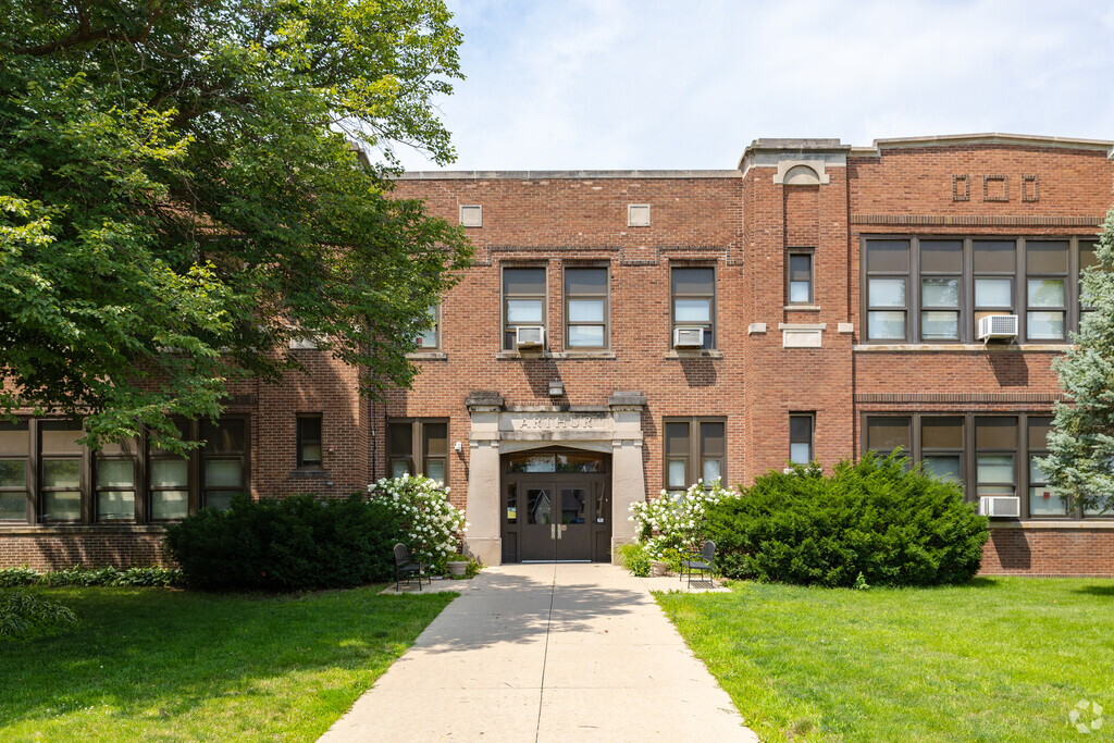 Arthur Elementary School is located on B Ave NE.