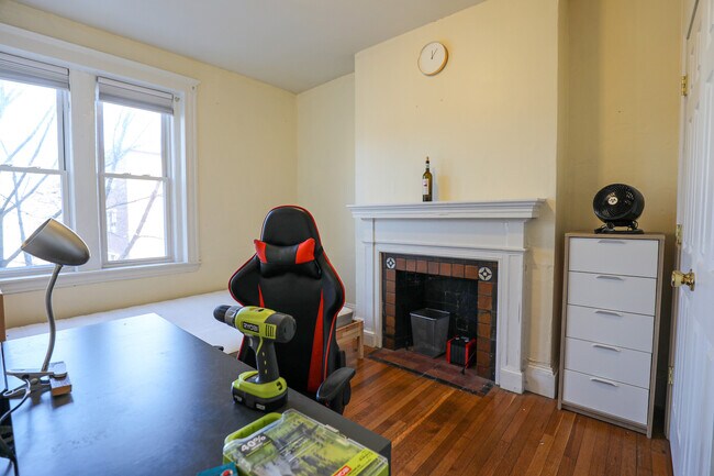 61 Egmont St, Brookline, MA 02446 - photo 7