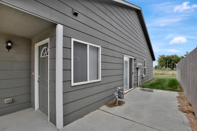 1290 Curtis St, Wichita, KS 67212 - photo 2