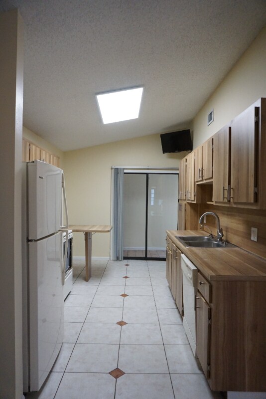 8745 Satalite Terrace, West Palm Beach, FL 33403 - photo 2